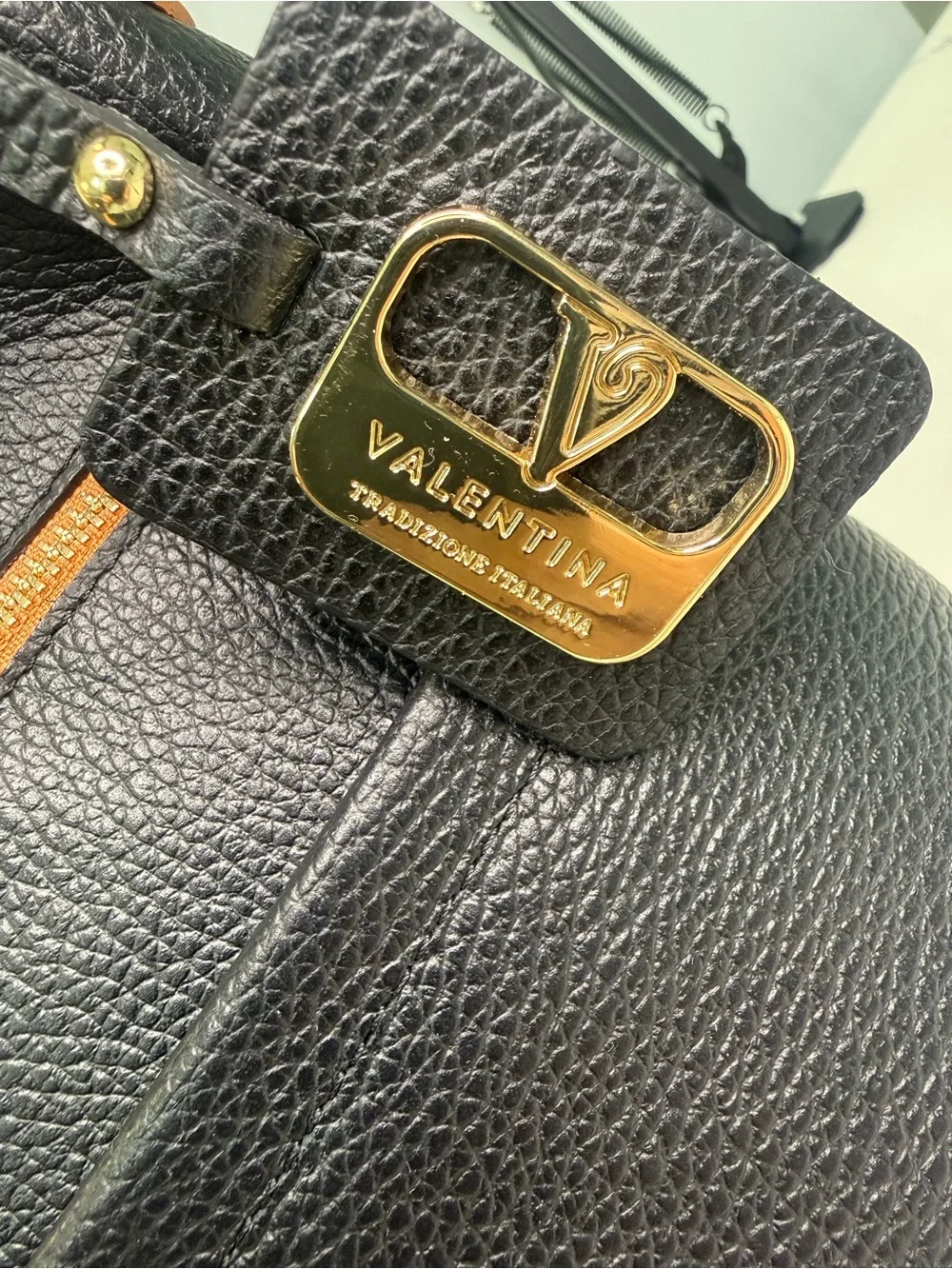 VALENTINA Made in Italy Black/Tan Pebbled Leather Shoulder/CrossBody Bag